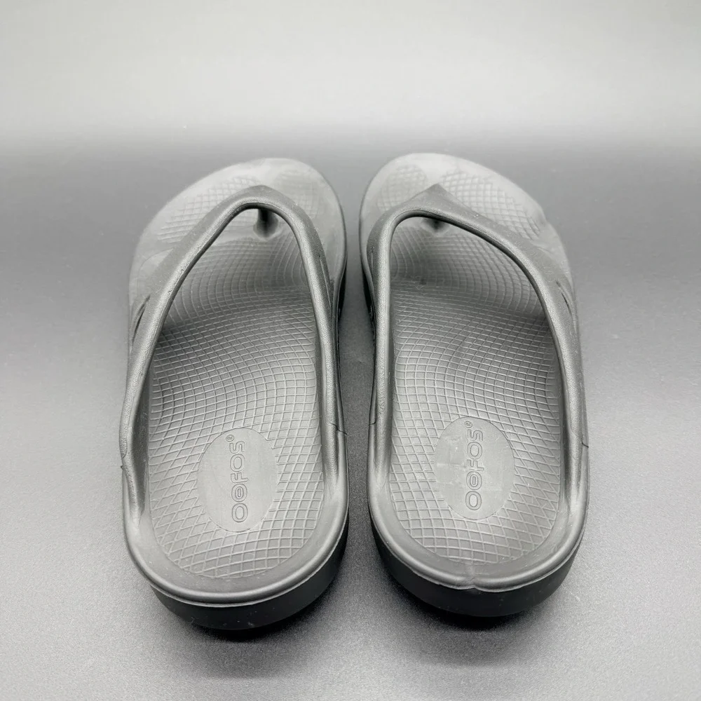 OOFOS OOriginal Recovery Sandals Men's 7 Women's 9 Black Thong Flip Flops